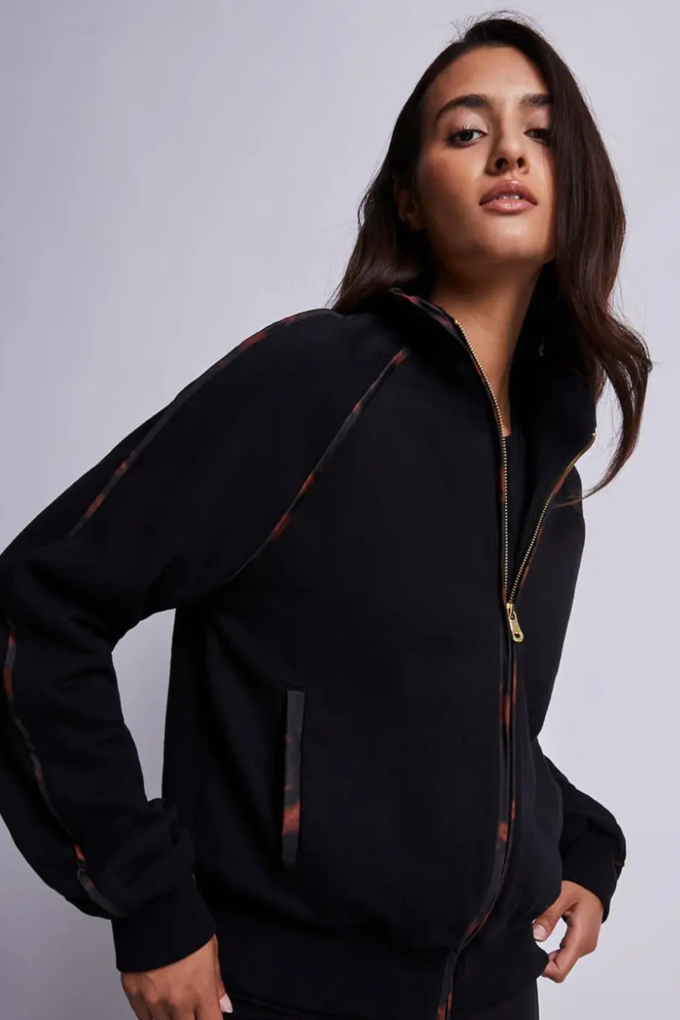 luz-collections-x-aubade-sweat-zipp-hot-motion-noir image 1