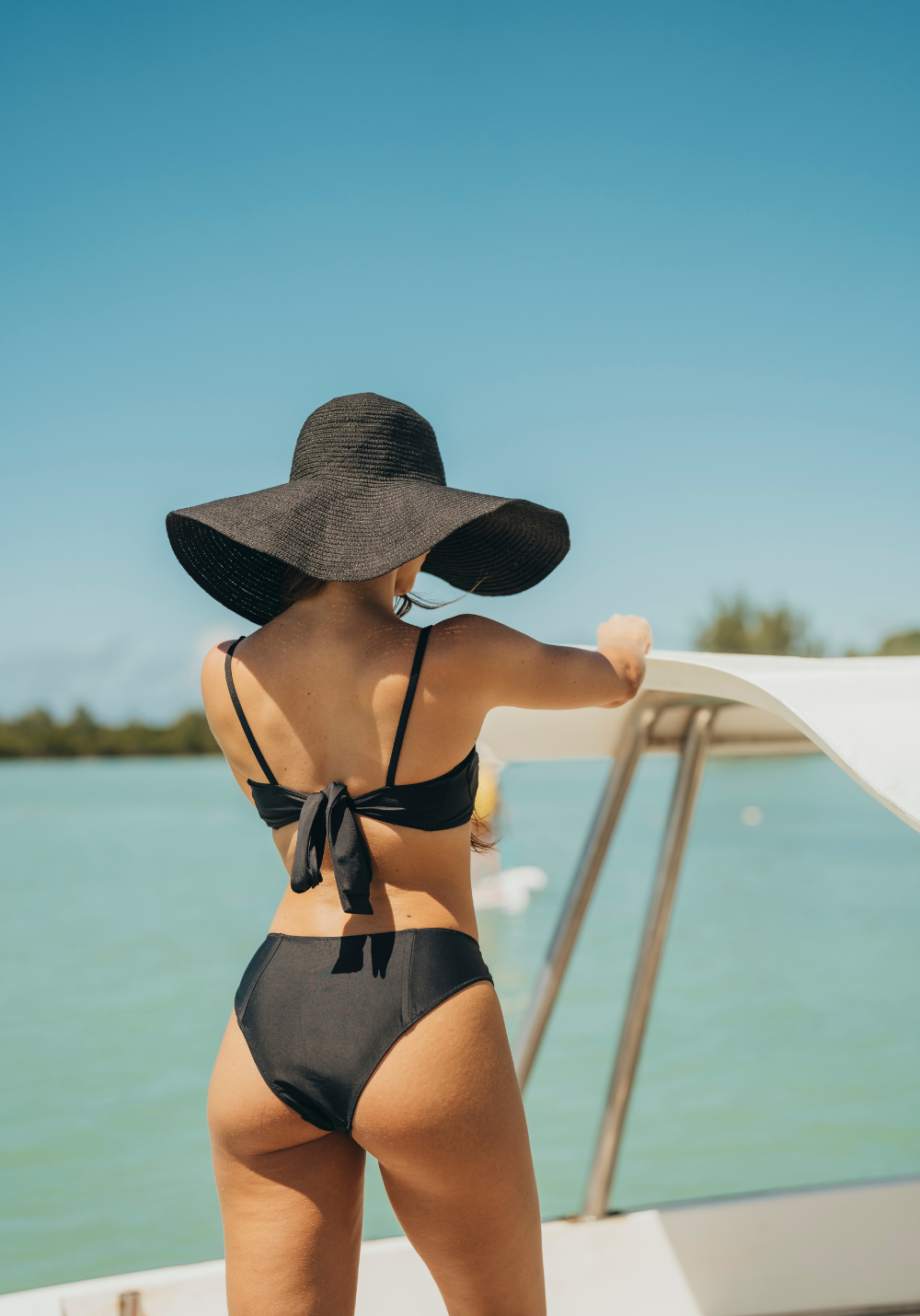 luz-collections-praiano-x-dolor-s-bas-de-maillot-tanga-coupe-br-silienne-noir-po image 3
