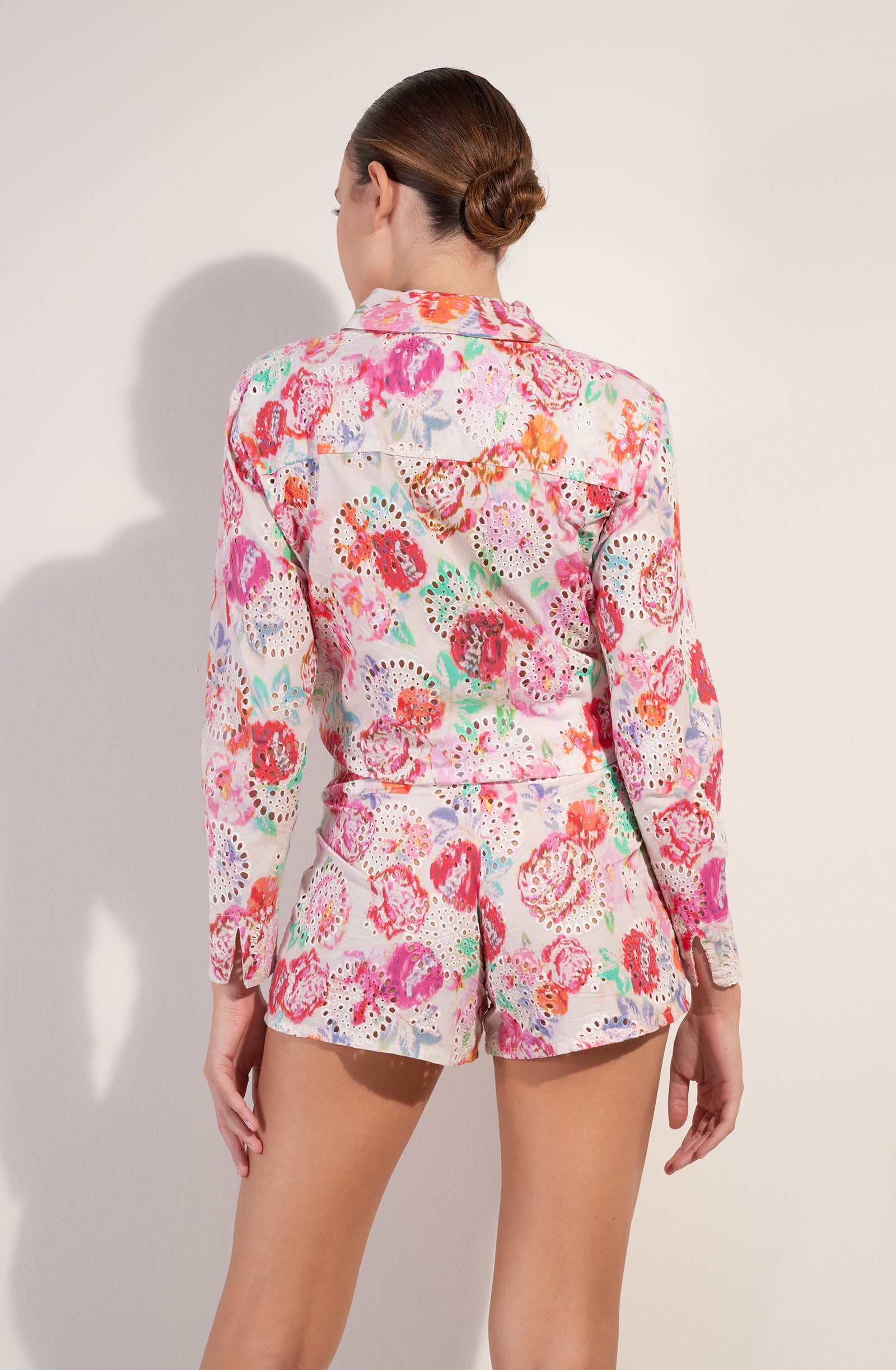 pain-de-sucre-shuna-garden-short-ample-en-coton-broderie-anglaise-imprim-fleurs image 2