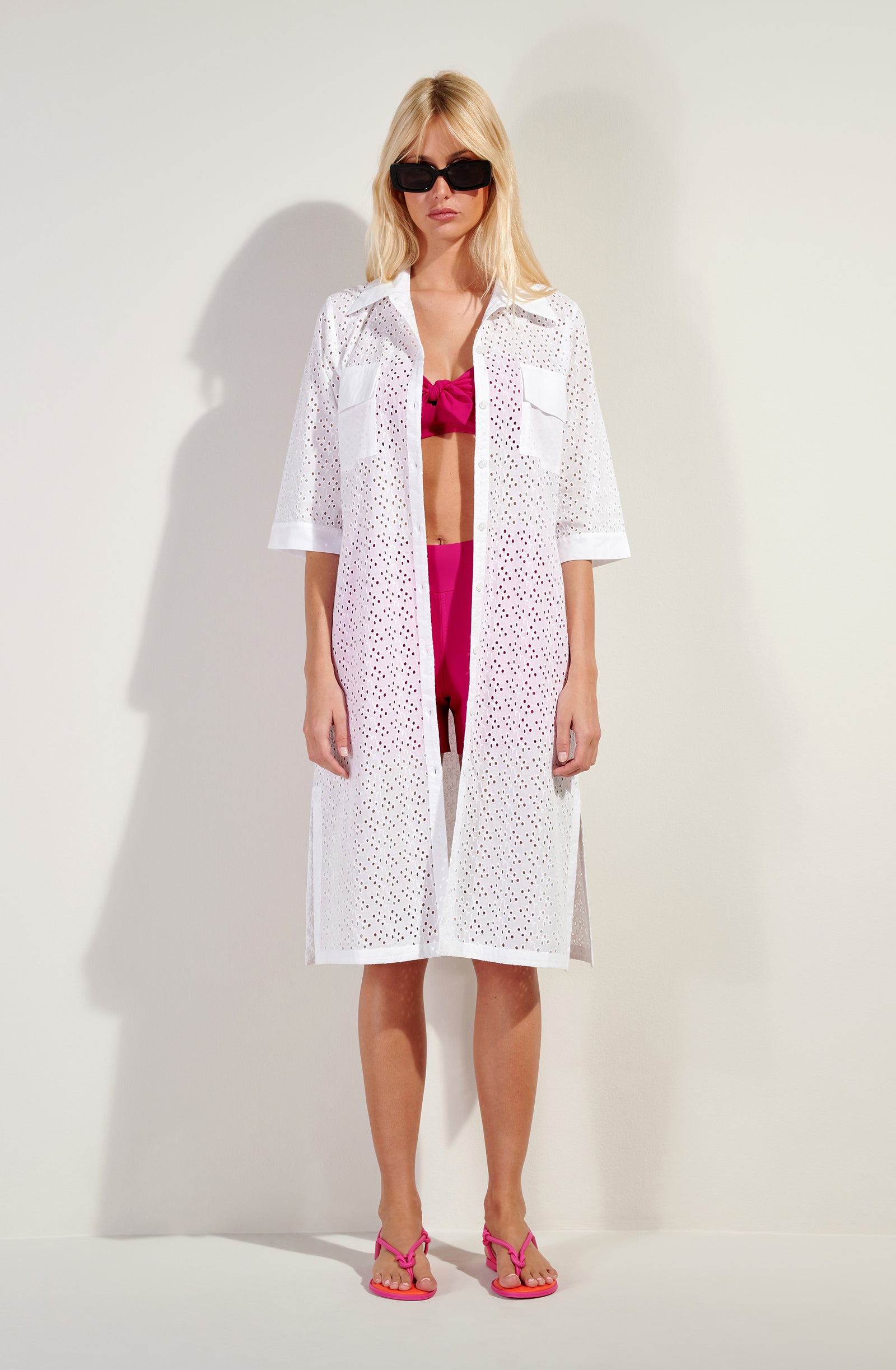 pain-de-sucre-capu-robe-chemise-broderie-anglaise-blanc image 3