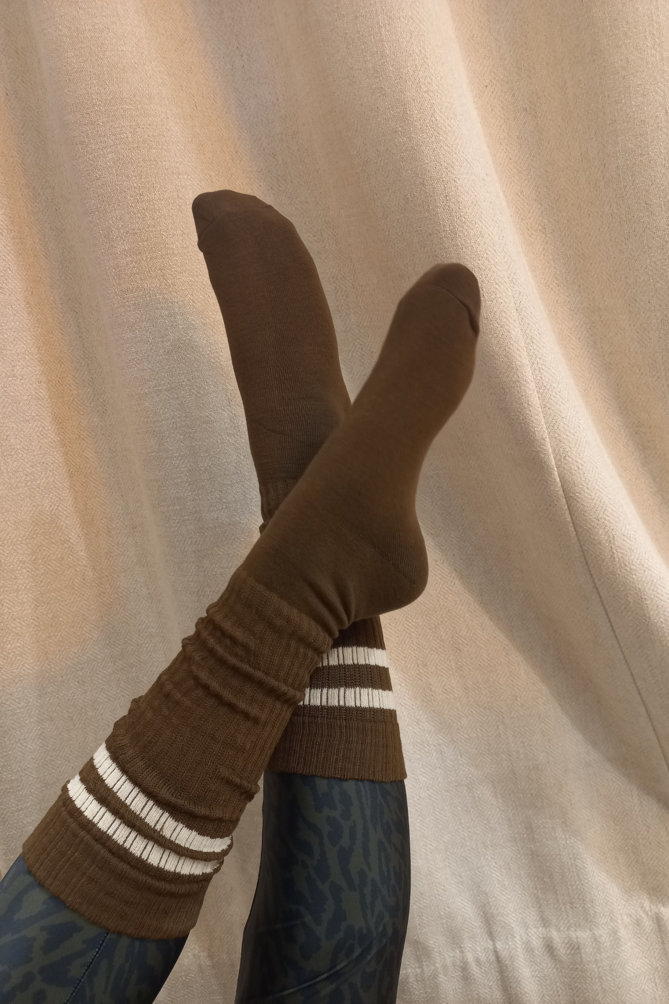 luz-collections-chaussettes-marron-ray-es-blanches image 2