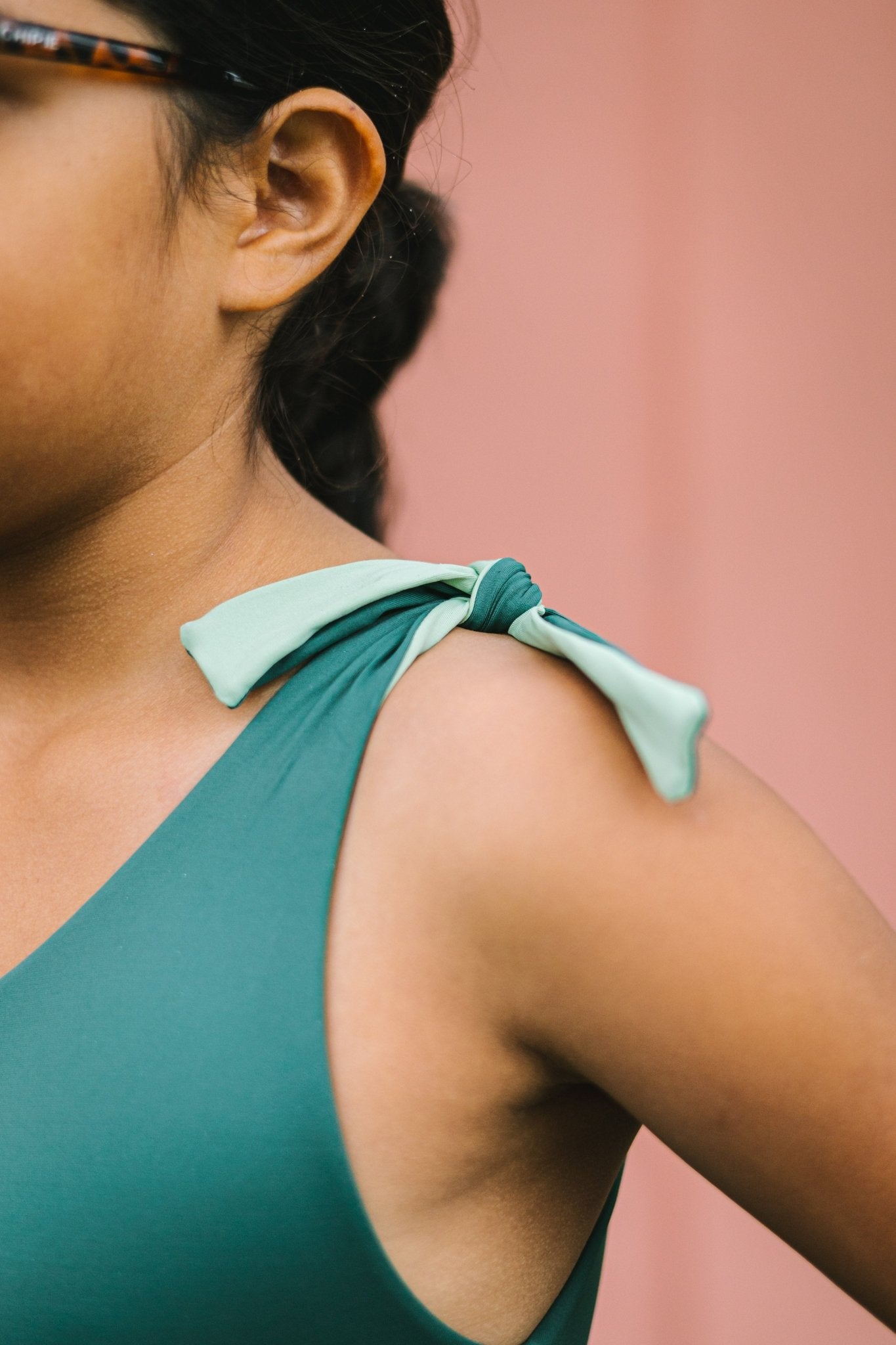 les-ultraviolettes-mini-born-o-vert-pin-vert-sauge-maillot-de-bain-asym-trique-o image 2