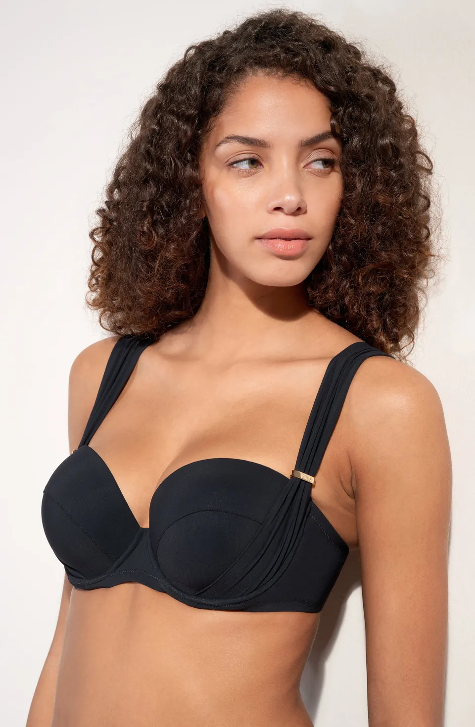 pain-de-sucre-lisia-haut-de-maillot-balconnet-coques-noir image 1