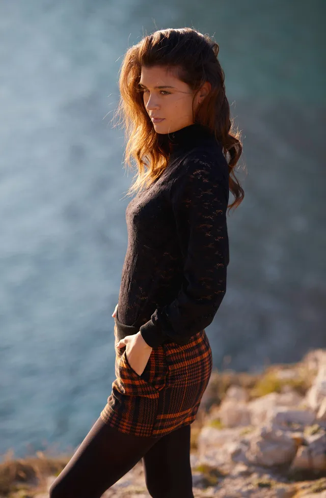 pain-de-sucre-suzel-short-tartan-poches-passepoil-es-et-ceinture-bonded image 1