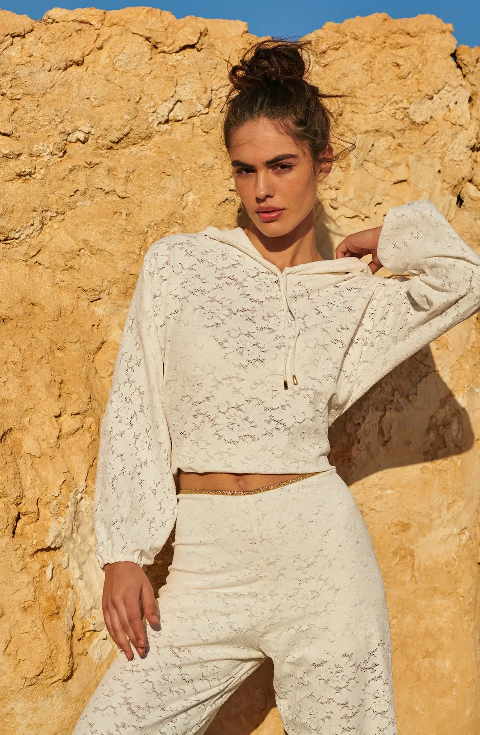 pain-de-sucre-toria-sweat-capuche-dentelle-fran-aise-cume image 1