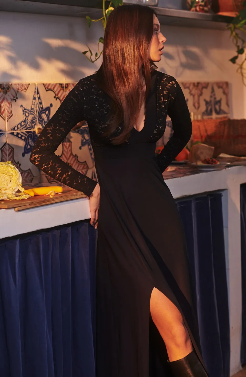 pain-de-sucre-vanao-robe-longue-dentelle-noire image 1