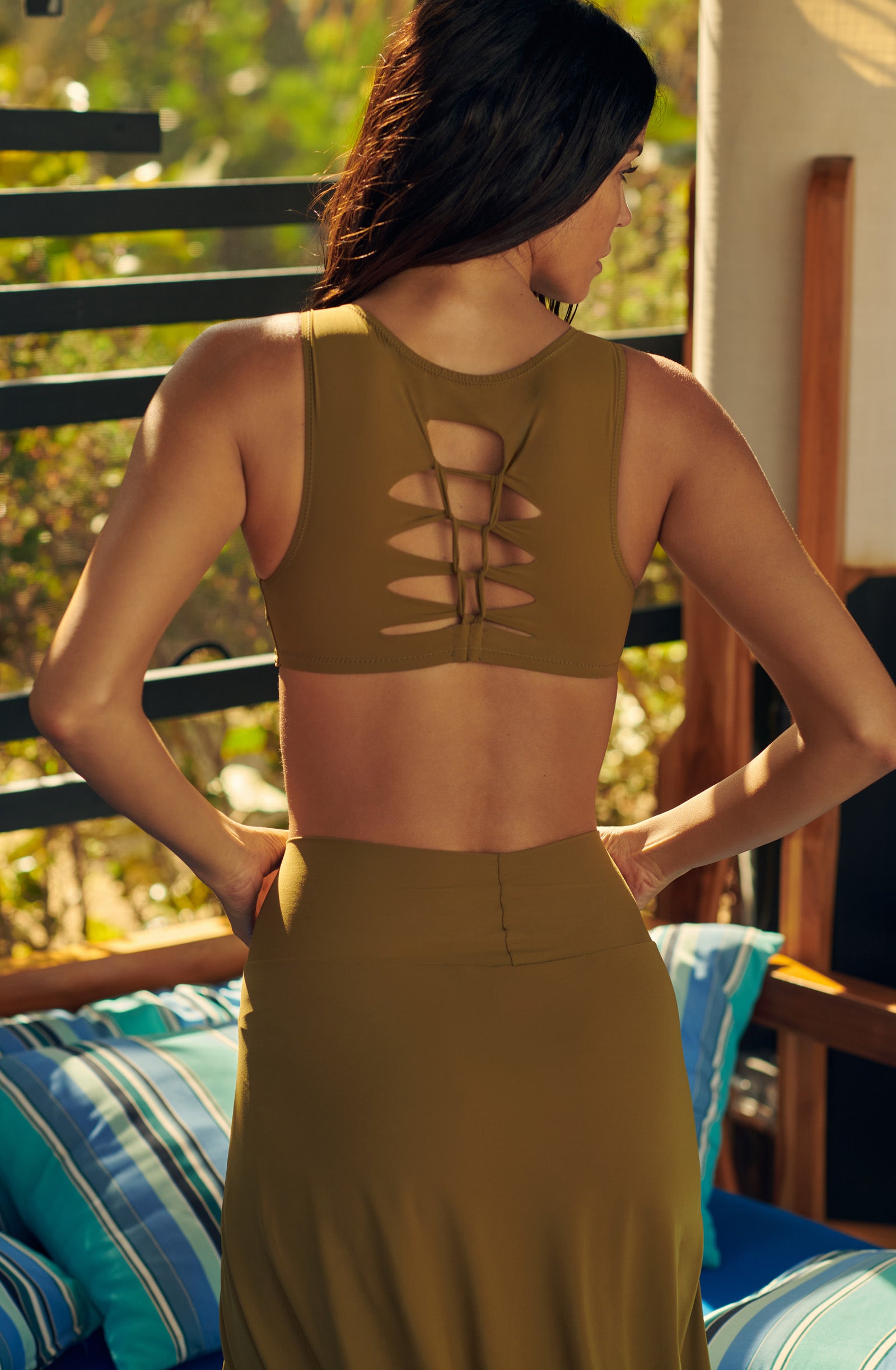 pain-de-sucre-tecla-haut-de-maillot-crop-top-nou-effet-crochet-coloris-bronze image 1