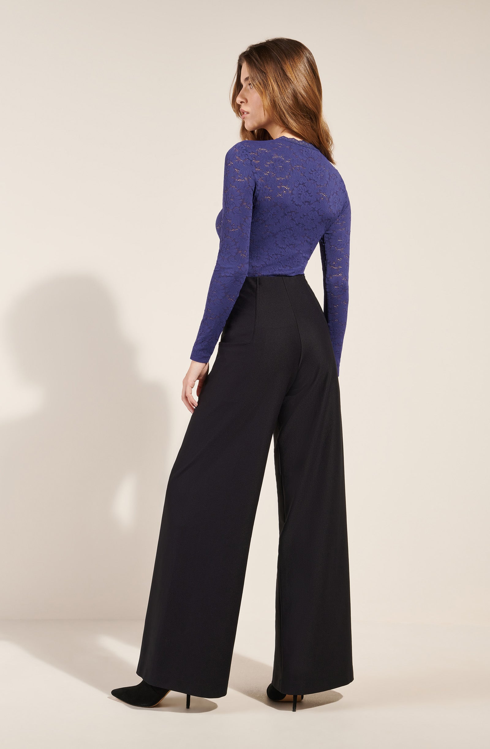 pain-de-sucre-tissia-top-homewear-manches-longues-dentelle-francaise-encre image 2