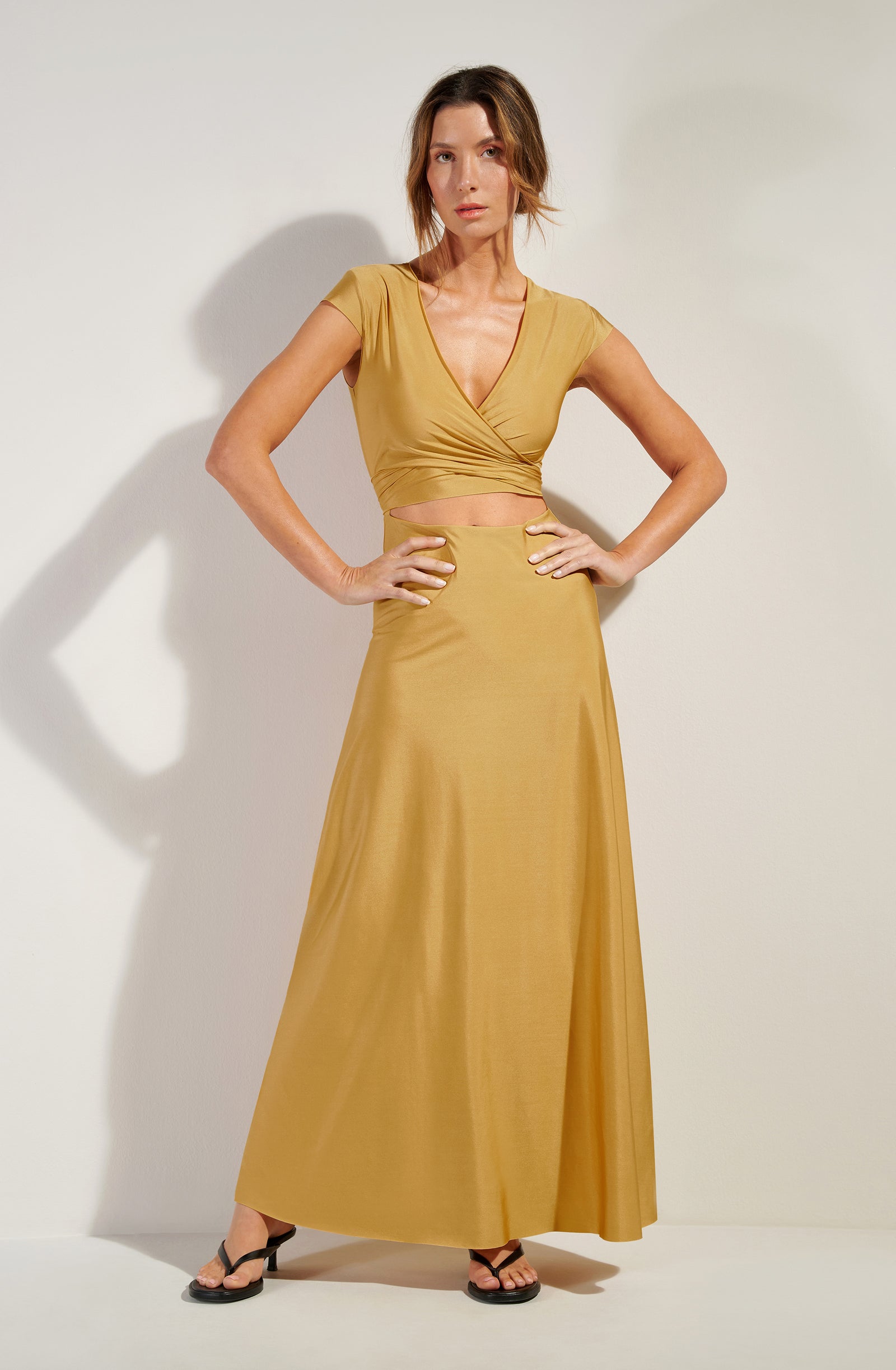 pain-de-sucre-lil-robe-longue-fluide-multipositions-manches-courtes-gold image 1