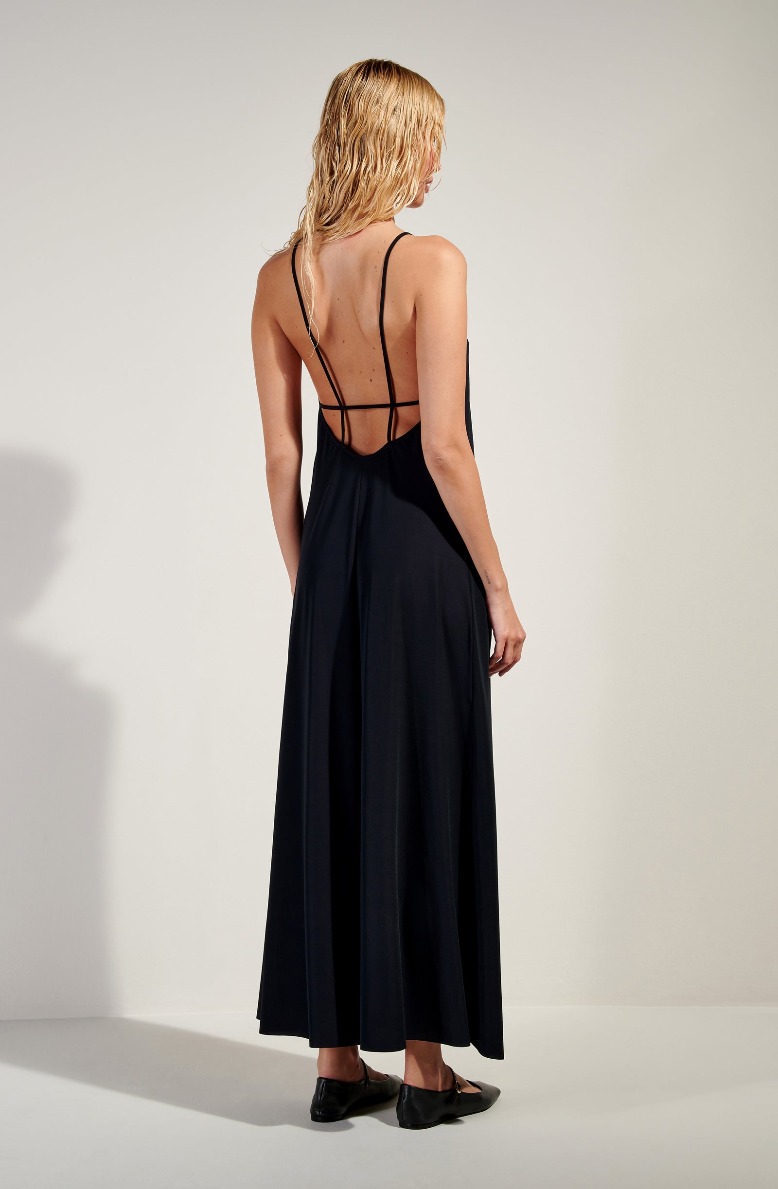 pain-de-sucre-rosalys-robe-longue-vas-e-dos-nu-noir image 5