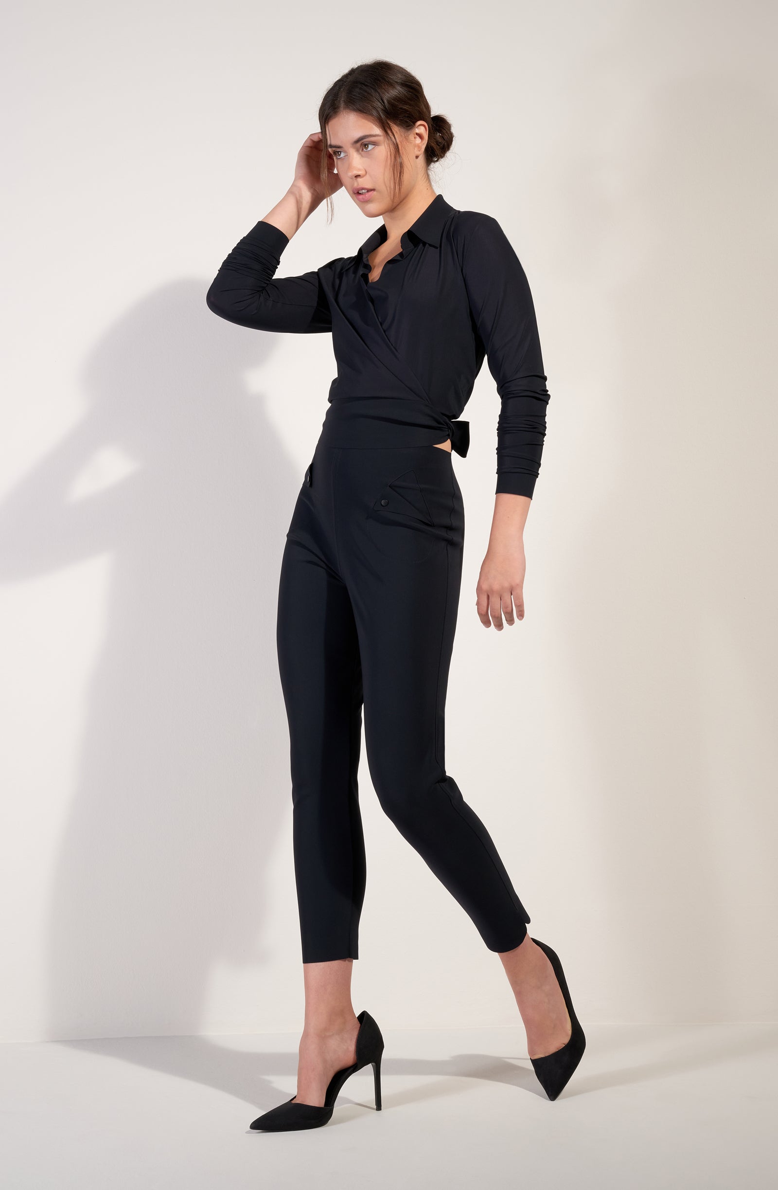pain-de-sucre-poppy-pantalon-beachwear-taille-haute-en-bonded-noir image 5