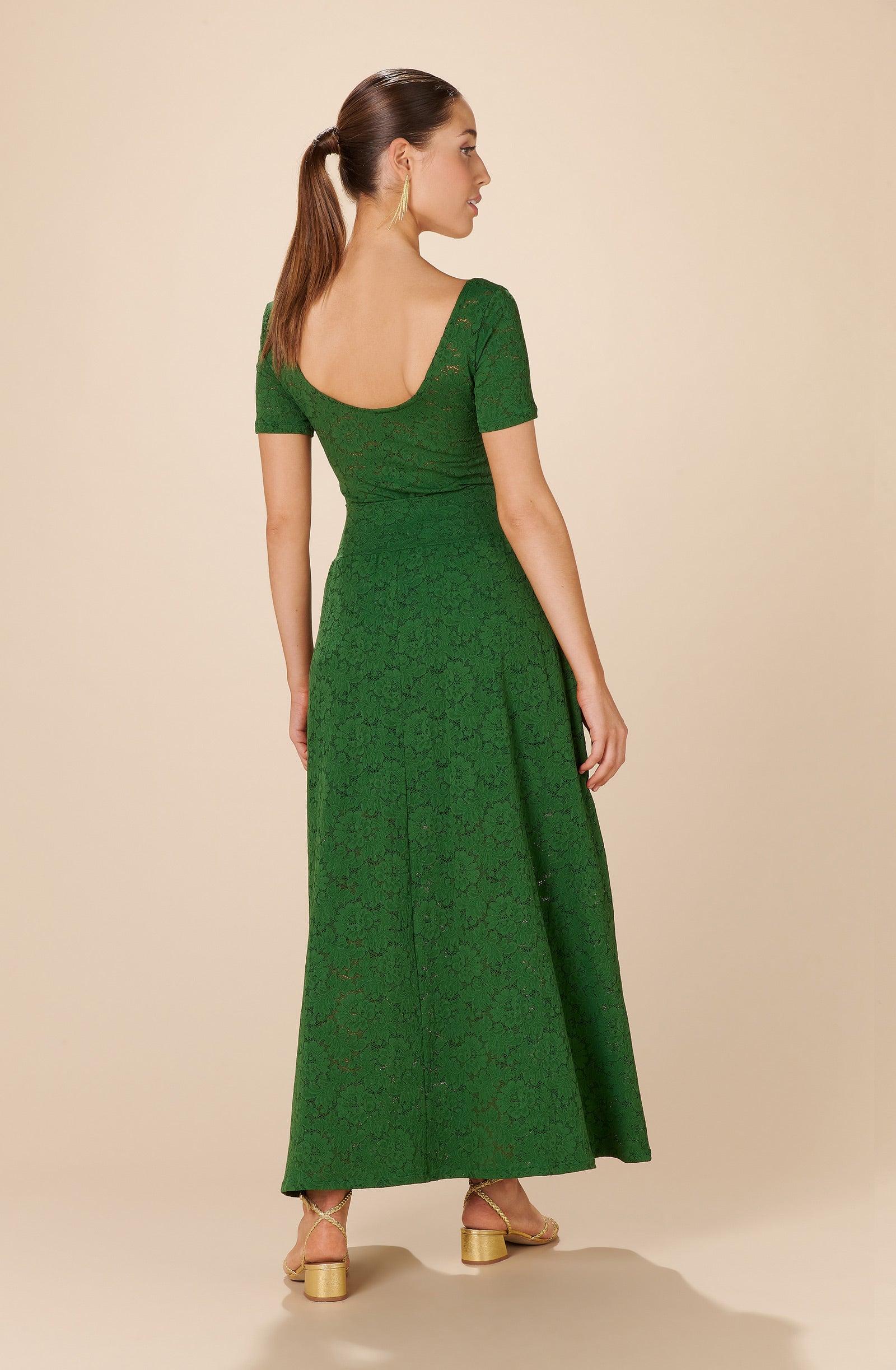 pain-de-sucre-yann-vert-olive-top-dentelle-manches-courtes image 2