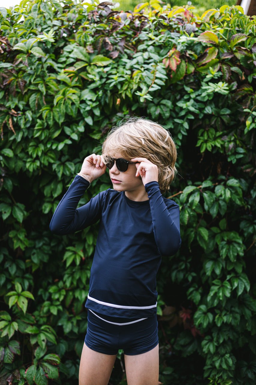 les-ultraviolettes-pirate-tee-shirt-anti-uv-enfant-manches-longues-bleu-marine-e image 1