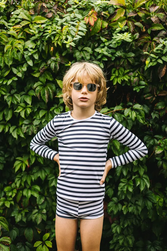 les-ultraviolettes-pirate-t-shirt-anti-uv-enfant-manches-longues-rayure-marine image 1