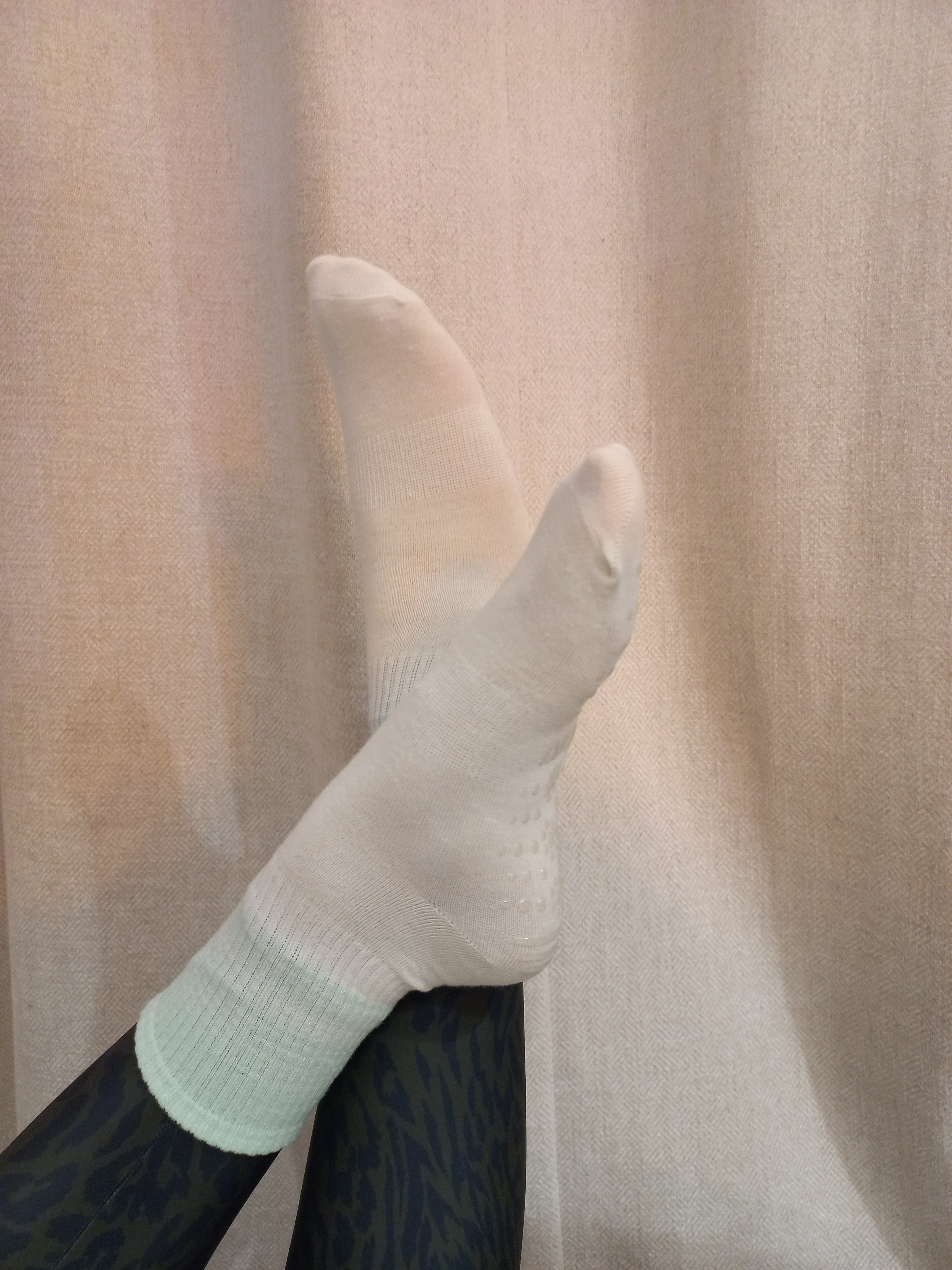 luz-collections-paloma-chaussettes-cr-me-vert-clair-antid-rapantes image 2