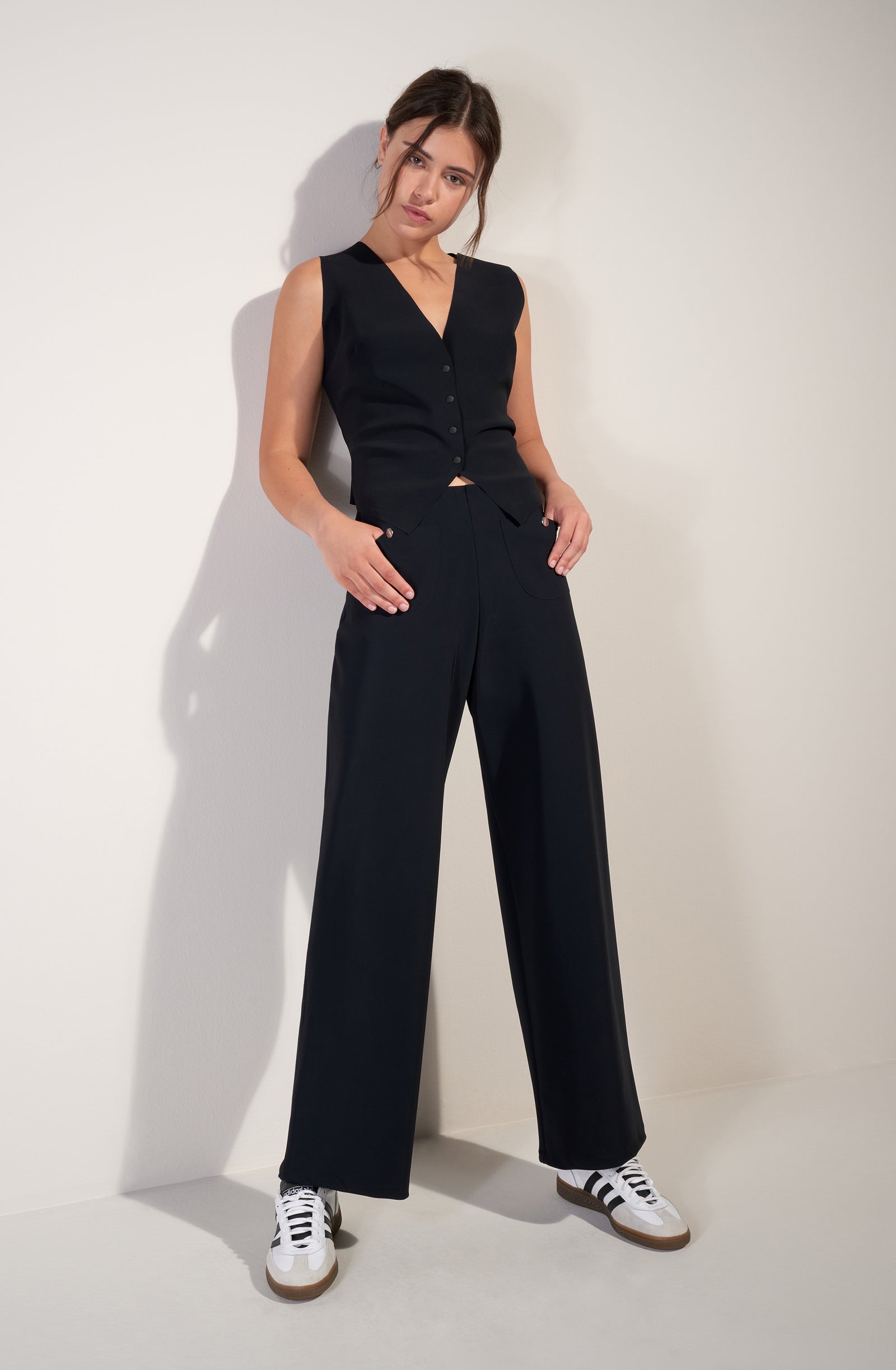 pain-de-sucre-gabie-gilet-bonded-noir-boutons image 3