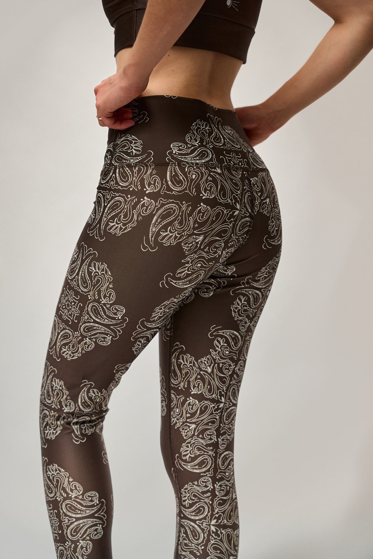 luz-collections-legging-vanille-7-8e-taille-mi-haute-gainant-bandana-marron image 2